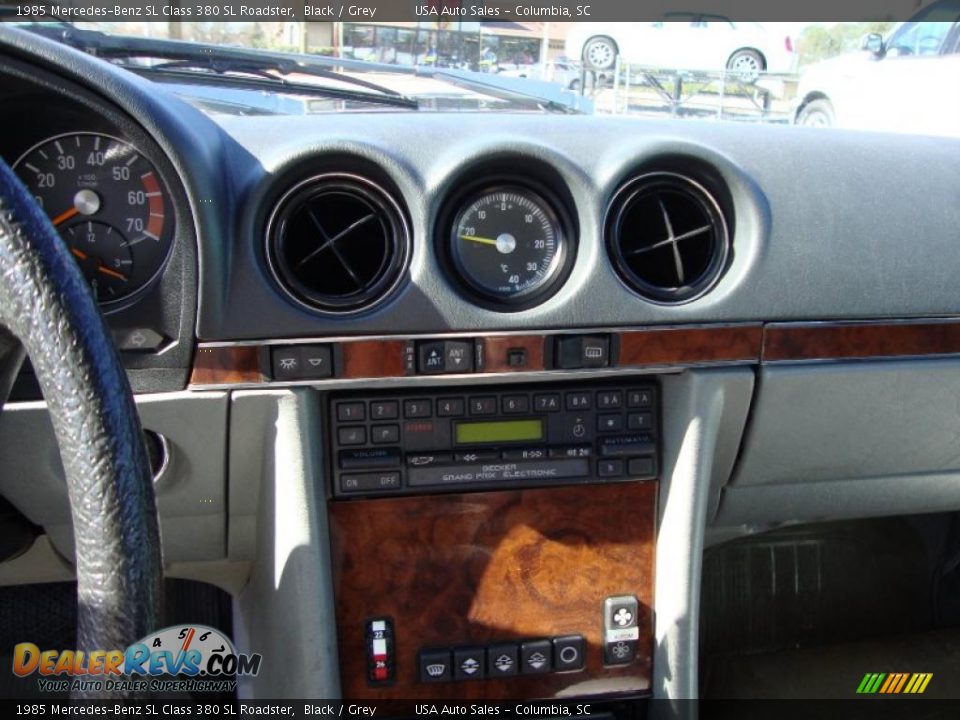 1985 Mercedes-Benz SL Class 380 SL Roadster Black / Grey Photo #7