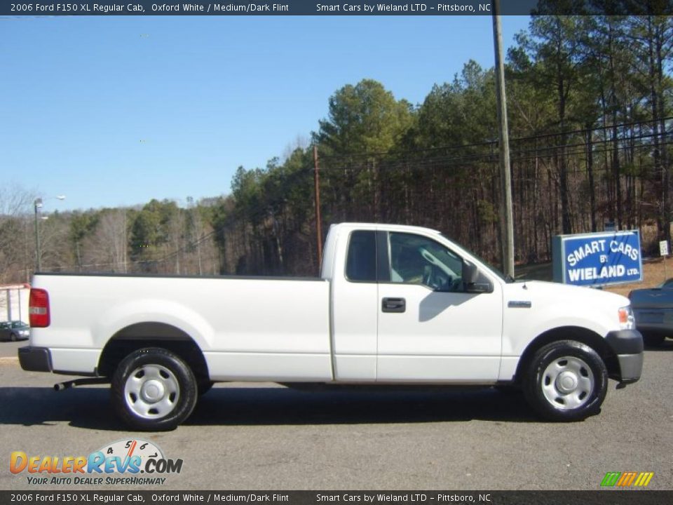 2006 Ford F150 XL Regular Cab Oxford White / Medium/Dark Flint Photo #1