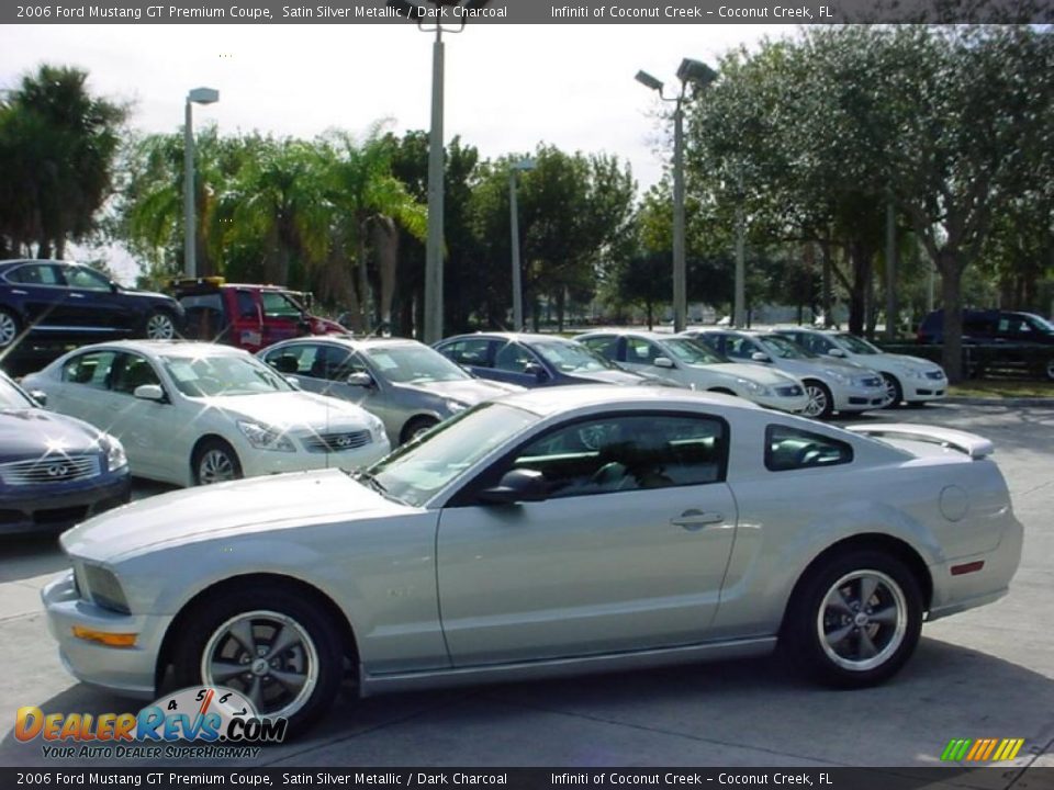 2006 Ford Mustang GT Premium Coupe Satin Silver Metallic / Dark Charcoal Photo #6