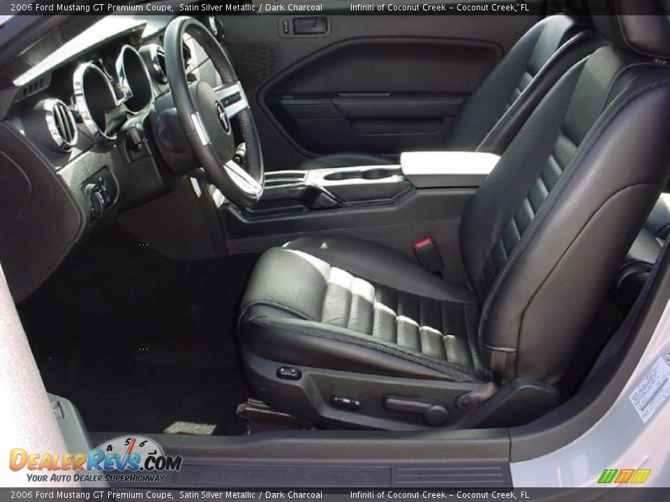2006 Ford Mustang GT Premium Coupe Satin Silver Metallic / Dark Charcoal Photo #10