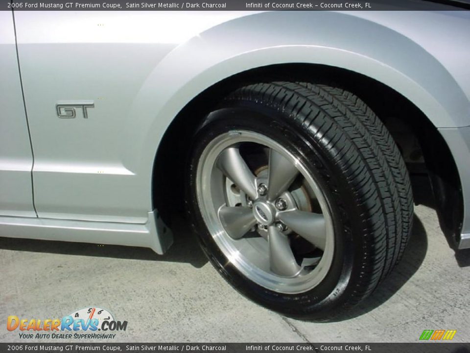 2006 Ford Mustang GT Premium Coupe Satin Silver Metallic / Dark Charcoal Photo #15