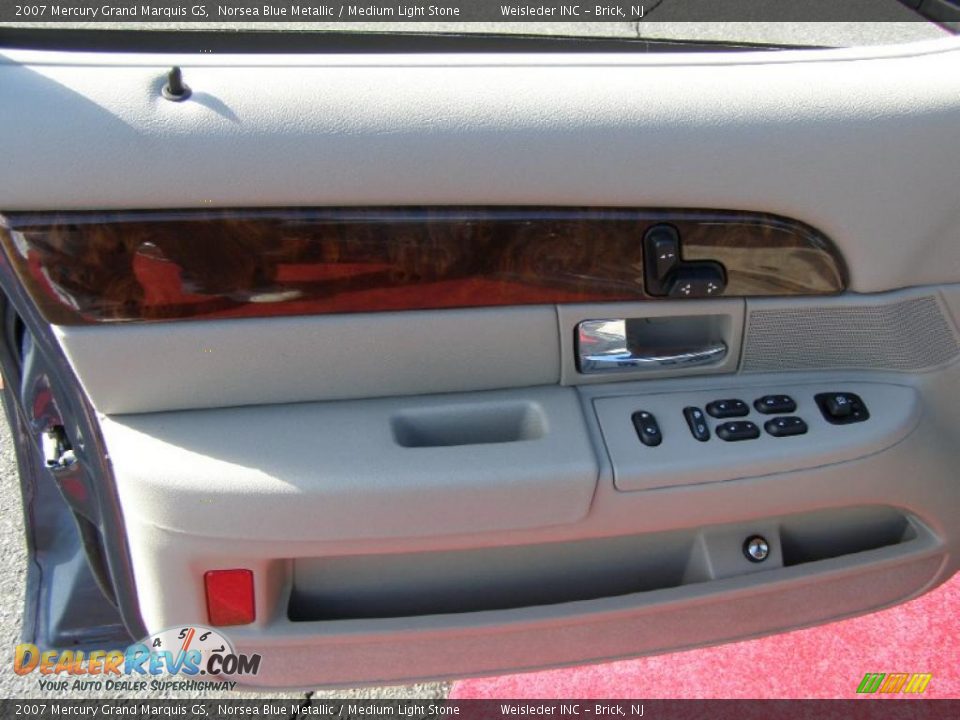 2007 Mercury Grand Marquis GS Norsea Blue Metallic / Medium Light Stone Photo #11