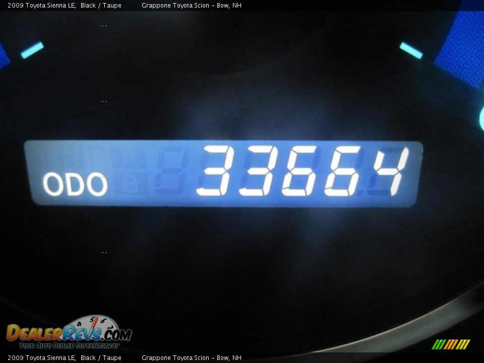 2009 Toyota Sienna LE Black / Taupe Photo #14