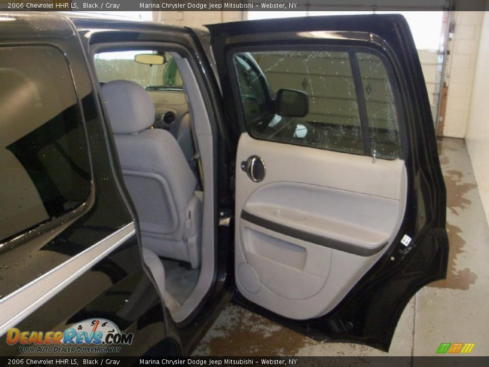 2006 Chevrolet HHR LS Black / Gray Photo #18