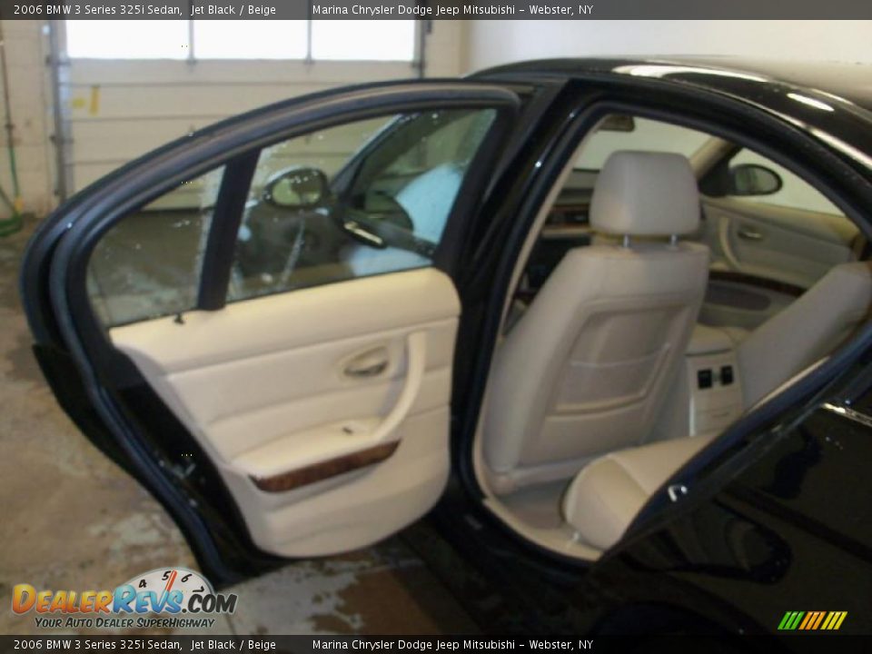 2006 BMW 3 Series 325i Sedan Jet Black / Beige Photo #17