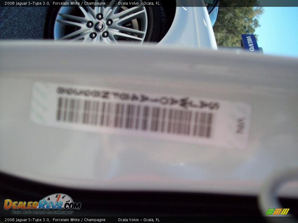2008 Jaguar S-Type 3.0 Porcelain White / Champagne Photo #19