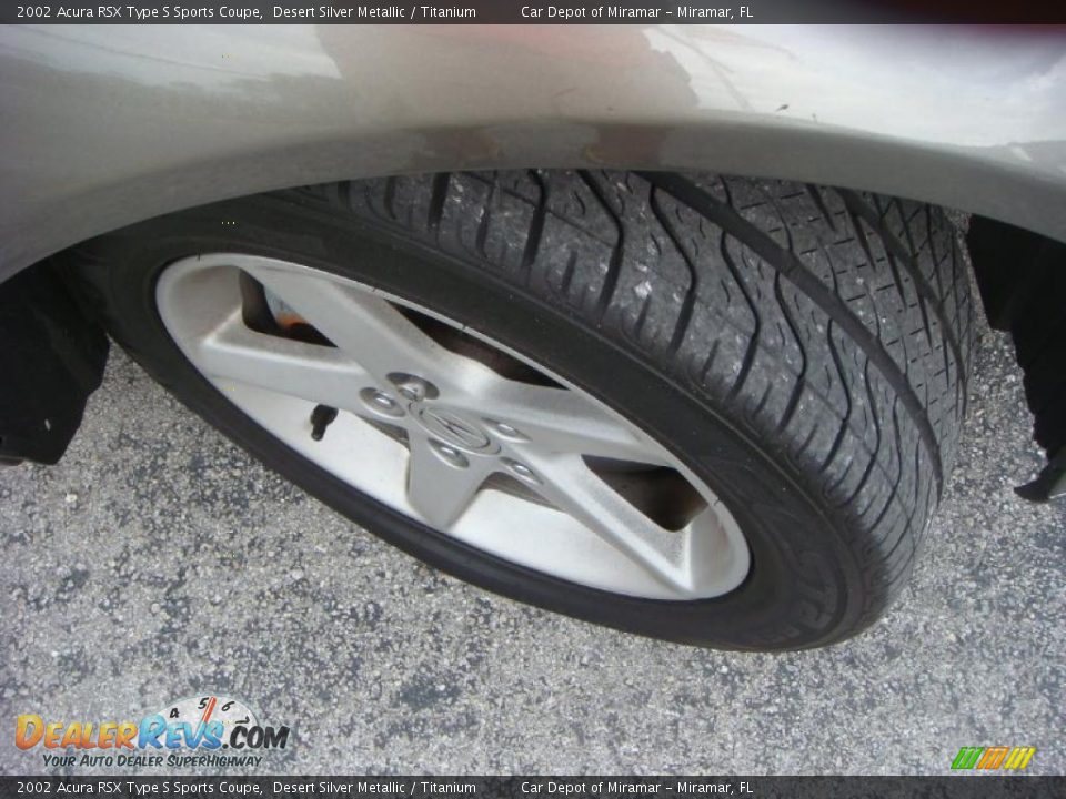 2002 Acura RSX Type S Sports Coupe Desert Silver Metallic / Titanium Photo #16