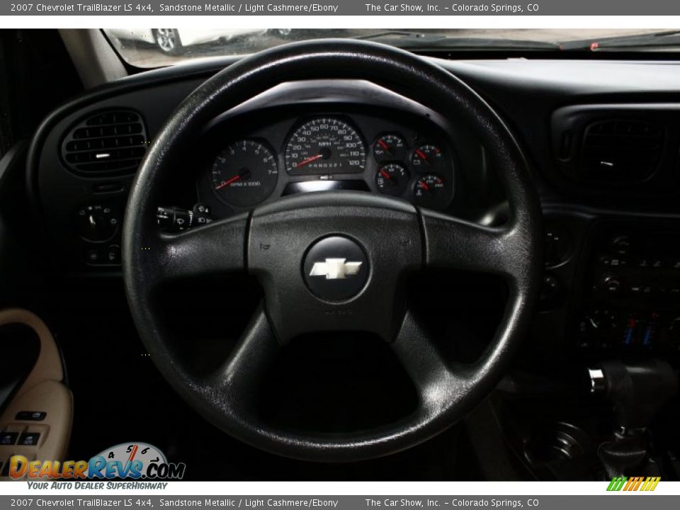 2007 Chevrolet TrailBlazer LS 4x4 Sandstone Metallic / Light Cashmere/Ebony Photo #8