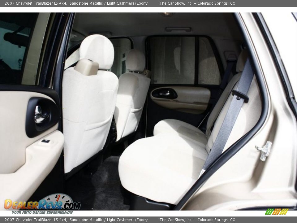 2007 Chevrolet TrailBlazer LS 4x4 Sandstone Metallic / Light Cashmere/Ebony Photo #15