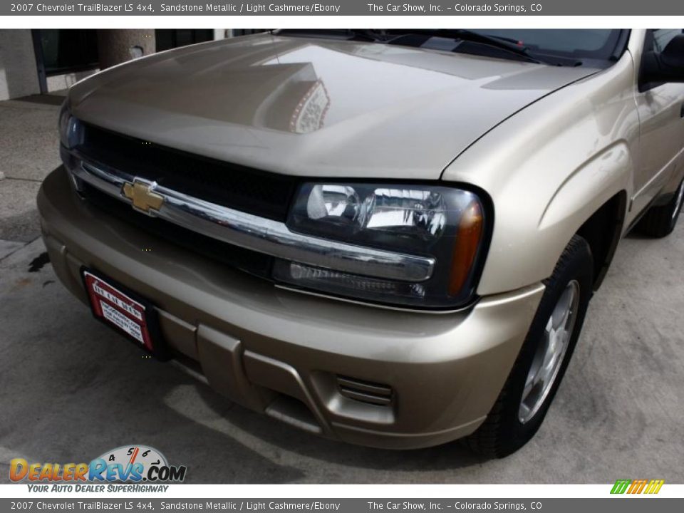 2007 Chevrolet TrailBlazer LS 4x4 Sandstone Metallic / Light Cashmere/Ebony Photo #16
