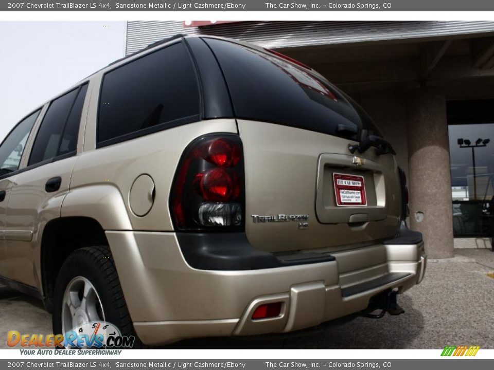2007 Chevrolet TrailBlazer LS 4x4 Sandstone Metallic / Light Cashmere/Ebony Photo #19