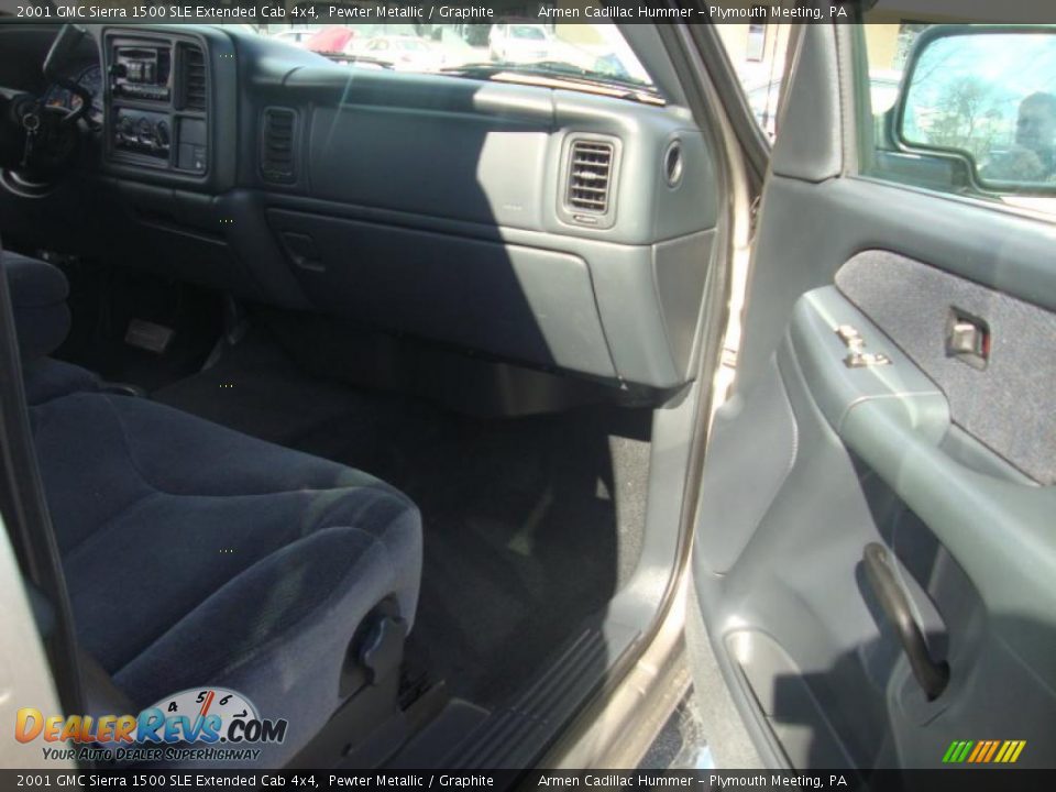 2001 GMC Sierra 1500 SLE Extended Cab 4x4 Pewter Metallic / Graphite Photo #17