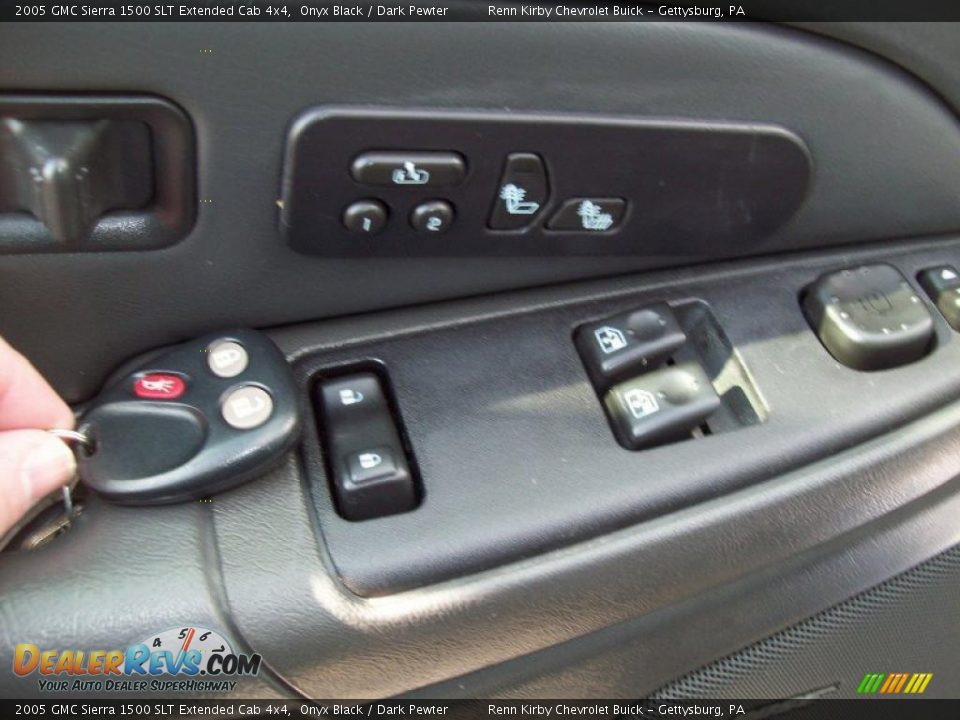 2005 GMC Sierra 1500 SLT Extended Cab 4x4 Onyx Black / Dark Pewter Photo #5