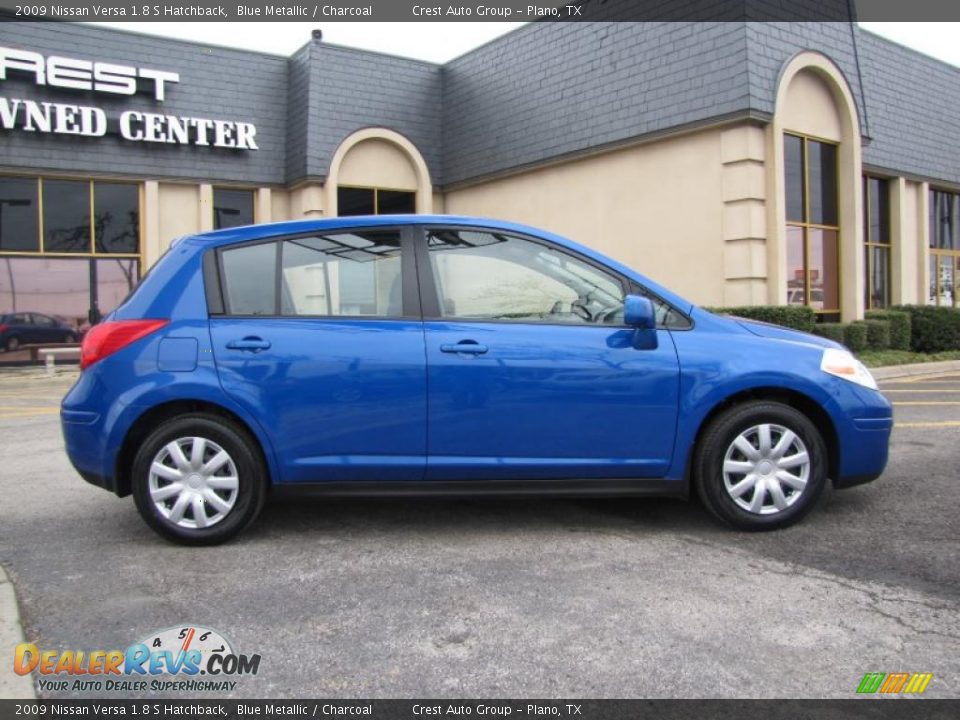 2009 Nissan Versa 1.8 S Hatchback Blue Metallic / Charcoal Photo #8