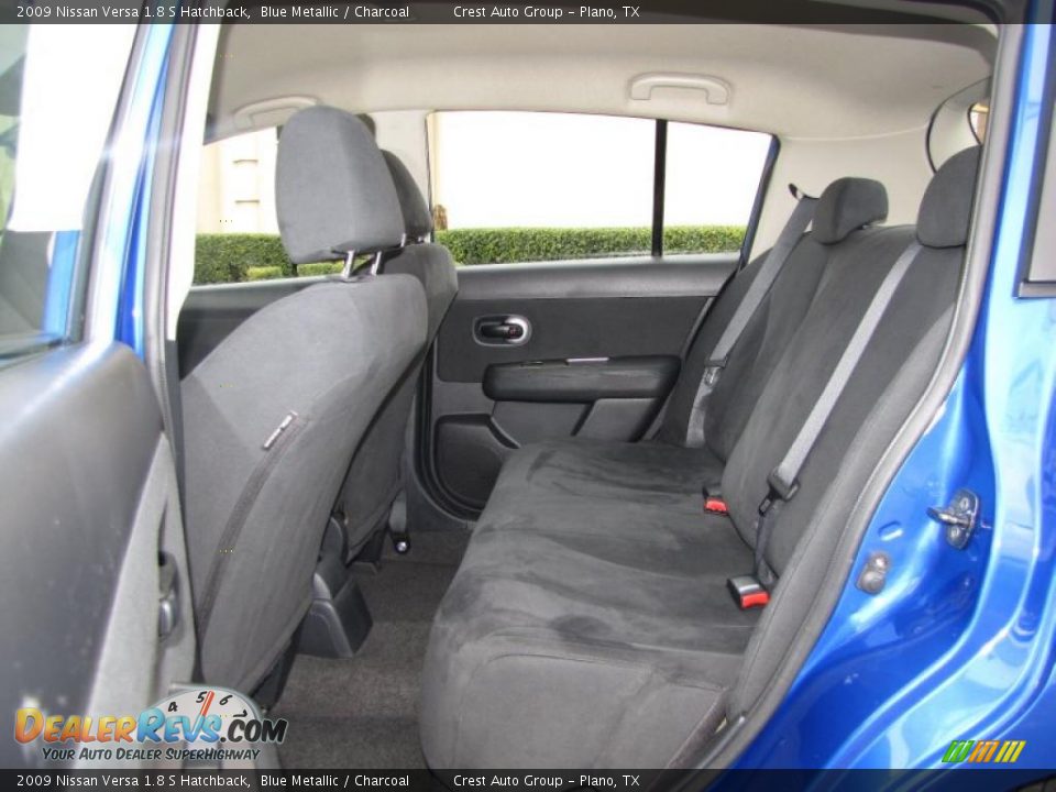 2009 Nissan Versa 1.8 S Hatchback Blue Metallic / Charcoal Photo #12