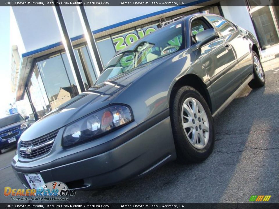 2005 Chevrolet Impala Medium Gray Metallic / Medium Gray Photo #2