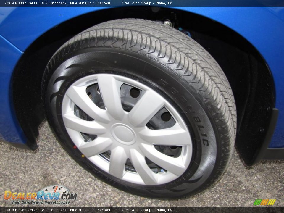2009 Nissan Versa 1.8 S Hatchback Blue Metallic / Charcoal Photo #20