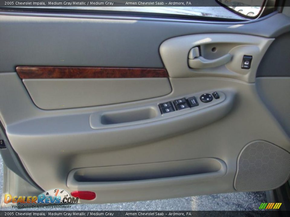 2005 Chevrolet Impala Medium Gray Metallic / Medium Gray Photo #13