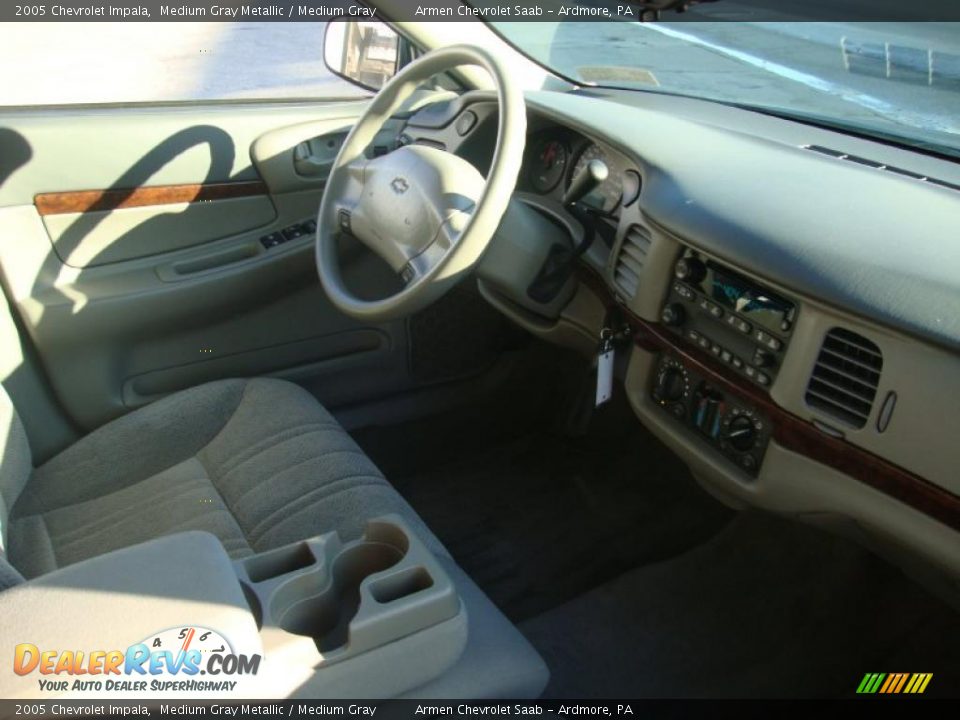 2005 Chevrolet Impala Medium Gray Metallic / Medium Gray Photo #17