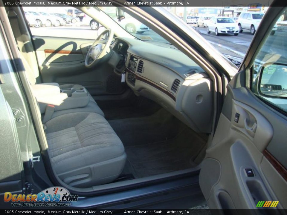 2005 Chevrolet Impala Medium Gray Metallic / Medium Gray Photo #18