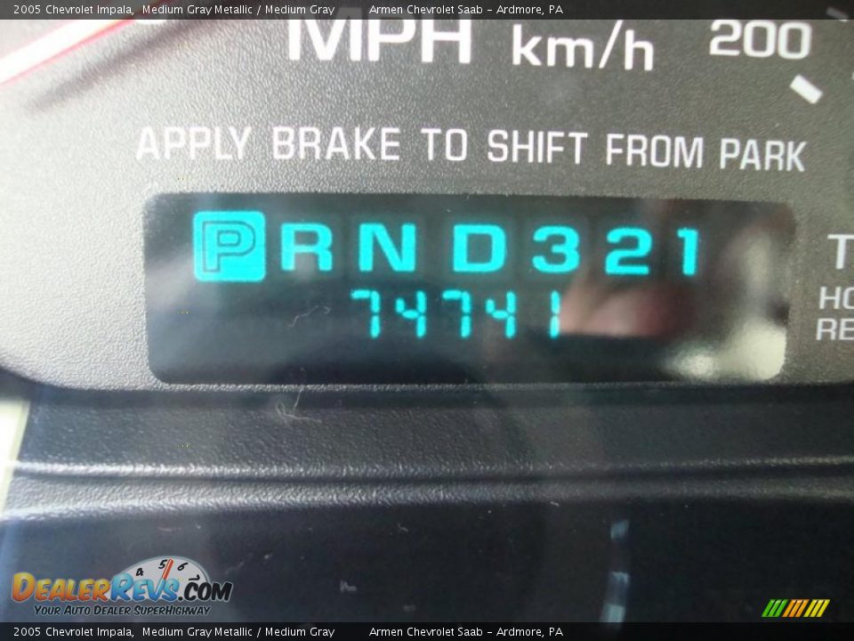 2005 Chevrolet Impala Medium Gray Metallic / Medium Gray Photo #32