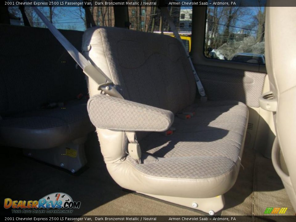 2001 Chevrolet Express 2500 LS Passenger Van Dark Bronzemist Metallic / Neutral Photo #18