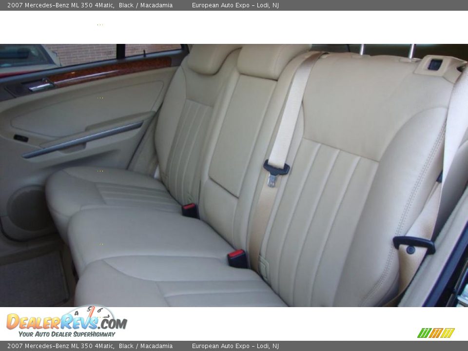 2007 Mercedes-Benz ML 350 4Matic Black / Macadamia Photo #8