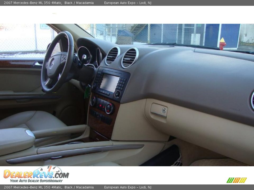 2007 Mercedes-Benz ML 350 4Matic Black / Macadamia Photo #11