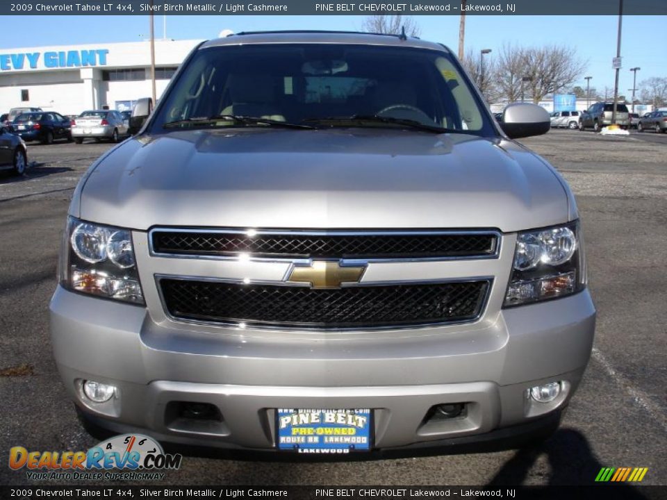 2009 Chevrolet Tahoe LT 4x4 Silver Birch Metallic / Light Cashmere Photo #2