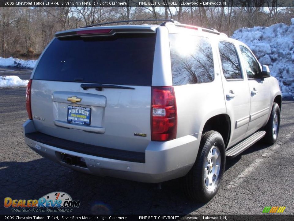 2009 Chevrolet Tahoe LT 4x4 Silver Birch Metallic / Light Cashmere Photo #4