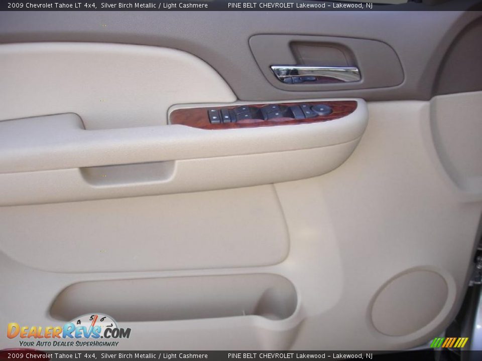 2009 Chevrolet Tahoe LT 4x4 Silver Birch Metallic / Light Cashmere Photo #9