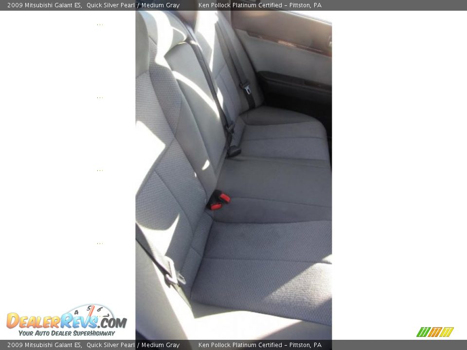 2009 Mitsubishi Galant ES Quick Silver Pearl / Medium Gray Photo #16