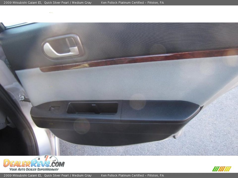 2009 Mitsubishi Galant ES Quick Silver Pearl / Medium Gray Photo #17