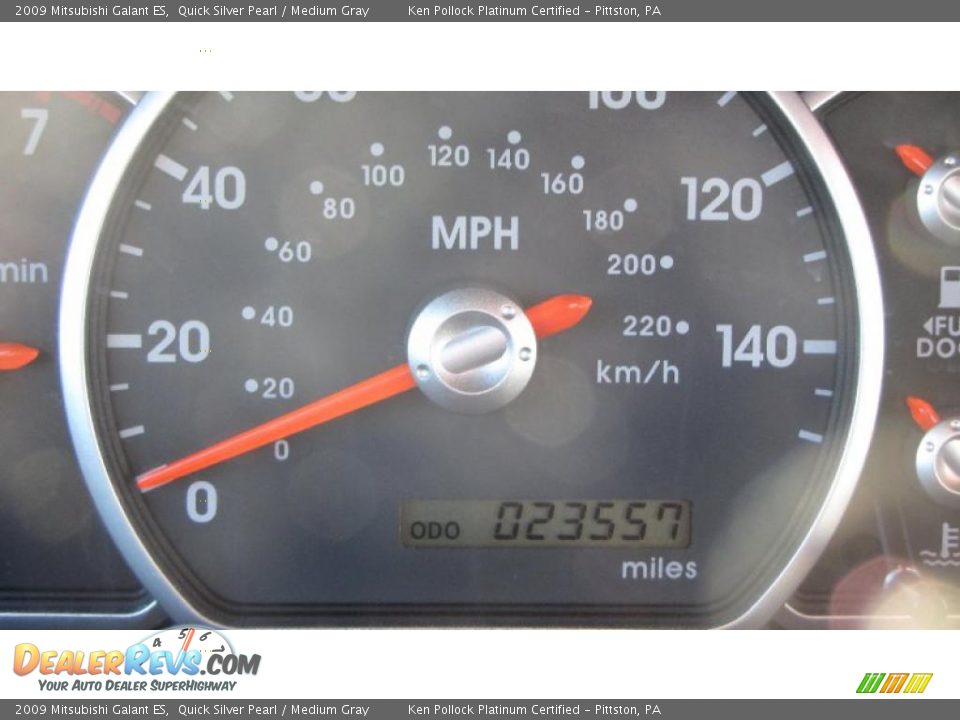 2009 Mitsubishi Galant ES Quick Silver Pearl / Medium Gray Photo #24
