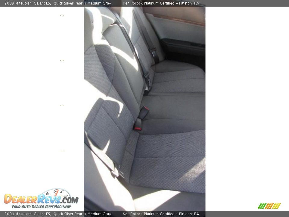 2009 Mitsubishi Galant ES Quick Silver Pearl / Medium Gray Photo #16