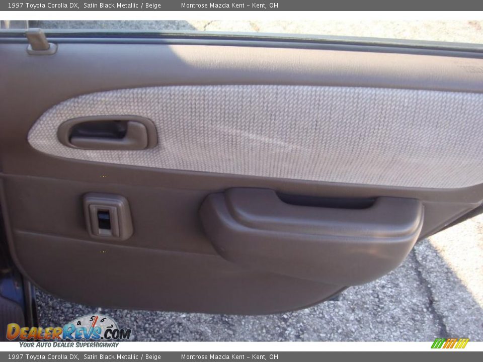 1997 Toyota Corolla DX Satin Black Metallic / Beige Photo #17
