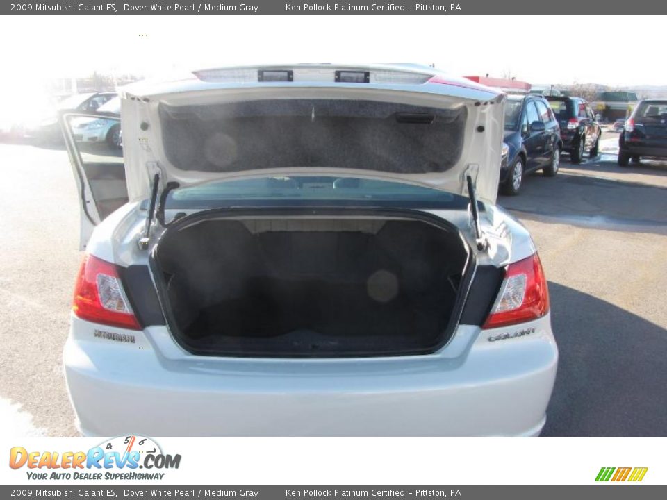2009 Mitsubishi Galant ES Dover White Pearl / Medium Gray Photo #9