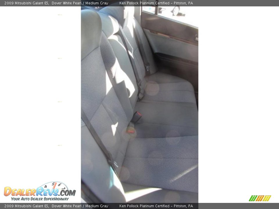 2009 Mitsubishi Galant ES Dover White Pearl / Medium Gray Photo #16
