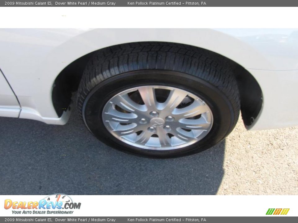 2009 Mitsubishi Galant ES Dover White Pearl / Medium Gray Photo #19