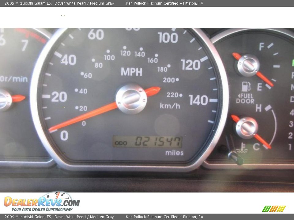 2009 Mitsubishi Galant ES Dover White Pearl / Medium Gray Photo #24