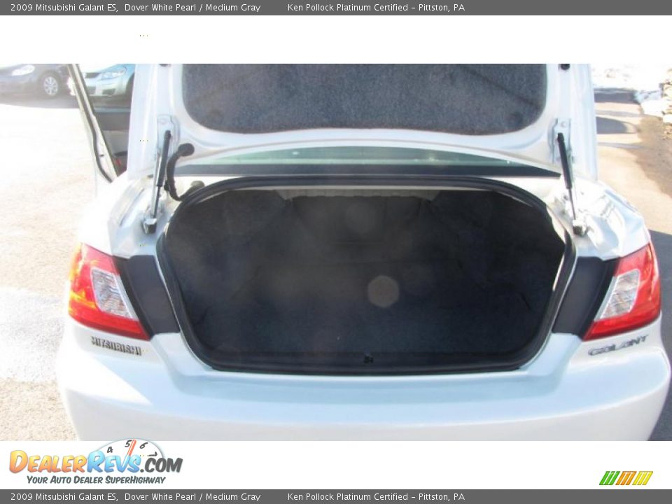 2009 Mitsubishi Galant ES Dover White Pearl / Medium Gray Photo #9