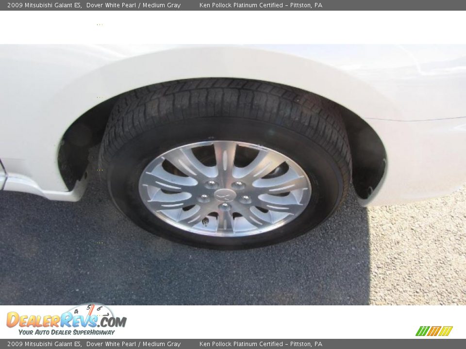 2009 Mitsubishi Galant ES Dover White Pearl / Medium Gray Photo #19