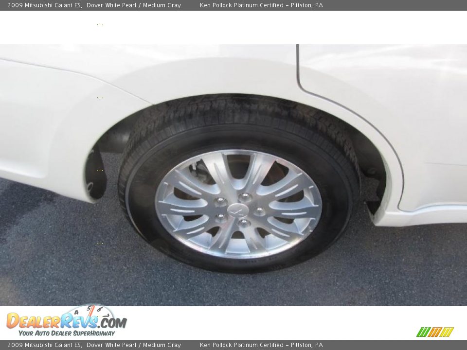 2009 Mitsubishi Galant ES Dover White Pearl / Medium Gray Photo #20