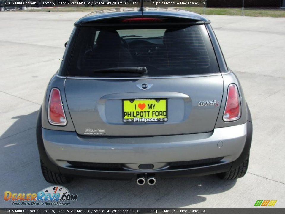 2006 Mini Cooper S Hardtop Dark Silver Metallic / Space Gray/Panther Black Photo #4