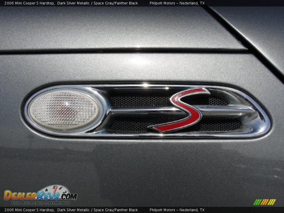 2006 Mini Cooper S Hardtop Dark Silver Metallic / Space Gray/Panther Black Photo #18
