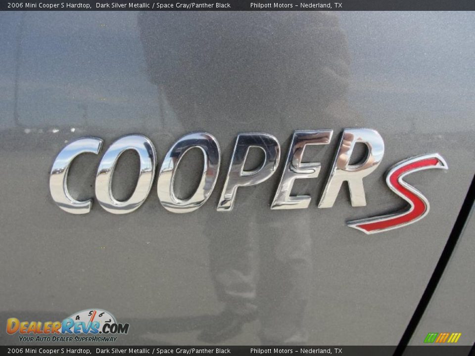 2006 Mini Cooper S Hardtop Dark Silver Metallic / Space Gray/Panther Black Photo #24