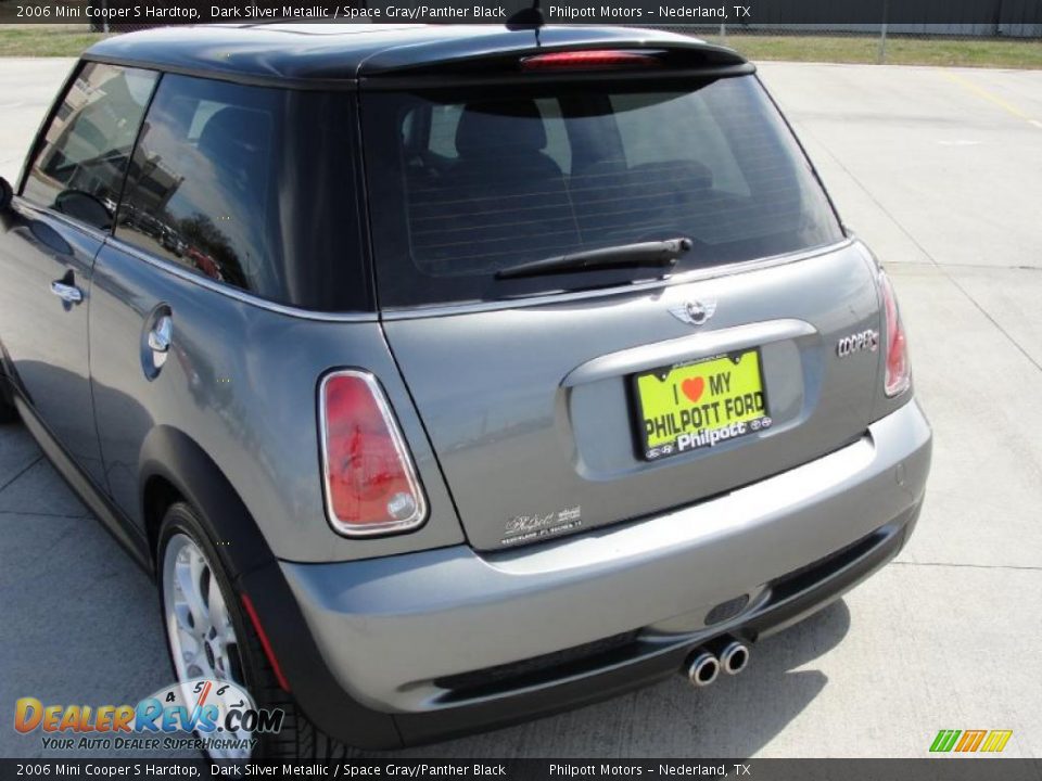 2006 Mini Cooper S Hardtop Dark Silver Metallic / Space Gray/Panther Black Photo #25
