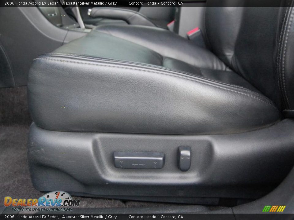 2006 Honda Accord EX Sedan Alabaster Silver Metallic / Gray Photo #18