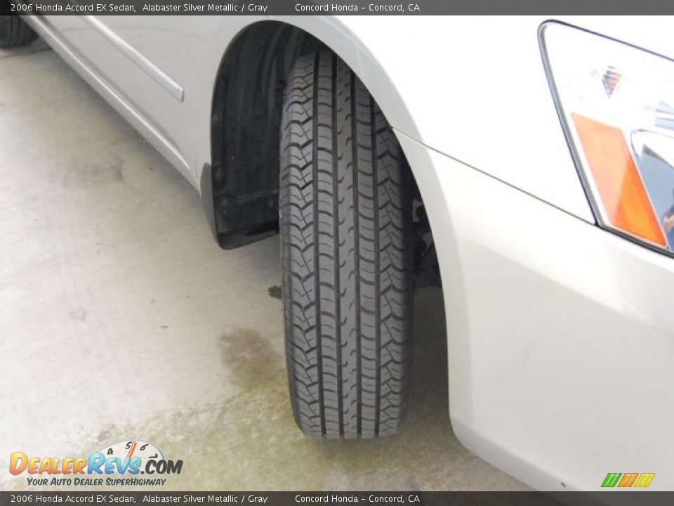 2006 Honda Accord EX Sedan Alabaster Silver Metallic / Gray Photo #29