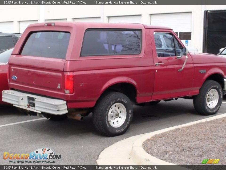 1995 Ford Bronco XL 4x4 Electric Current Red Pearl / Grey Photo #3